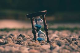 Invitation to the lecture: Moral Duties towards Past-Selves