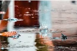 Nový spôsob zvýšenia bariérových vlastností plastov povrchovým náterom