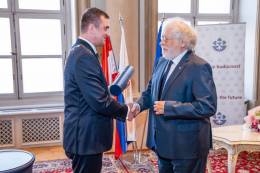 SAS Awards Honorary Scientific Degree of Doctor of...