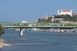 Prietok Dunaja v stanici Bratislava/Devín dosiahol...